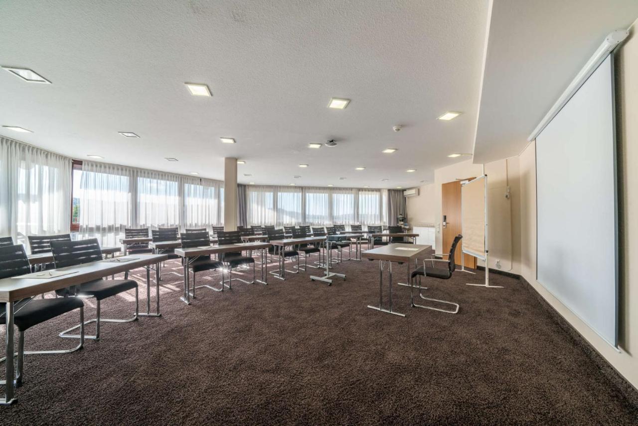 Doblergreen Hotel Stuttgart-แกร์ลิงเงน ภายนอก รูปภาพ